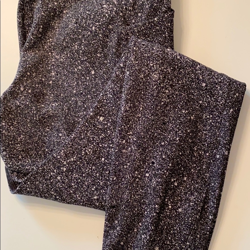 Lululemon leggings size 6